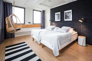 Хостелы Hostel Café Koti Рованиеми Улучшенный двухместный номер с 1 кроватью или 2 отдельными кроватями-1